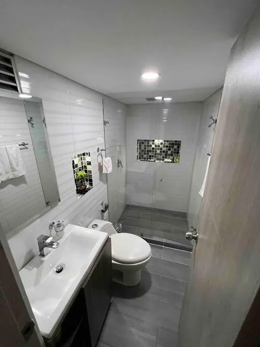 Apto 4 Habitaciones Privadas 6 Camas, Cerca A Todo Medellín