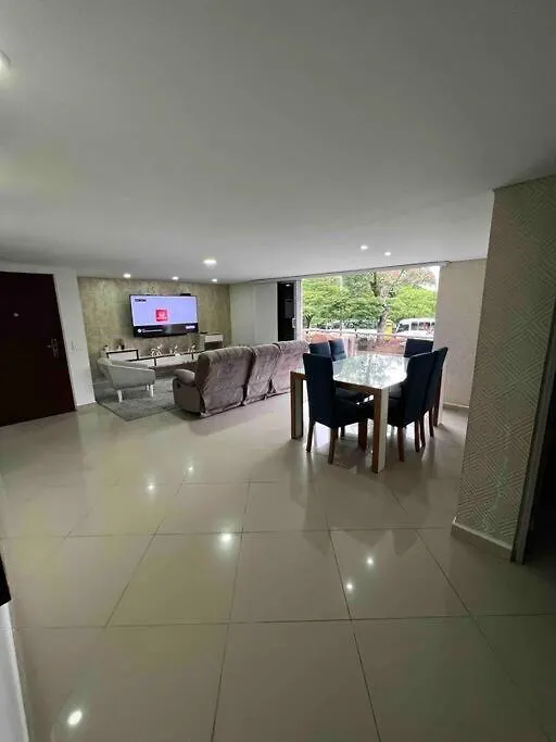 Apartamento Apto 4 Habitaciones Privadas 6 Camas, Cerca A Todo Medellín