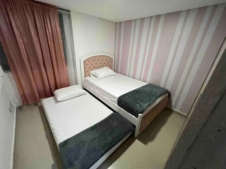 Apto 4 Habitaciones Privadas 6 Camas, Cerca A Todo Medellín Apartamento