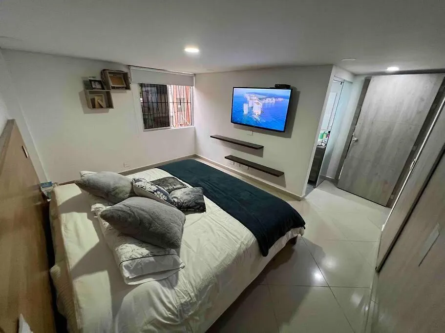 Apto 4 Habitaciones Privadas 6 Camas, Cerca A Todo Medellín