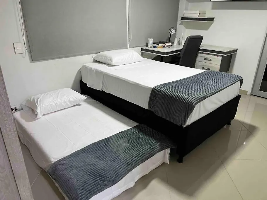 Apto 4 Habitaciones Privadas 140Mtros Medellín 0*,